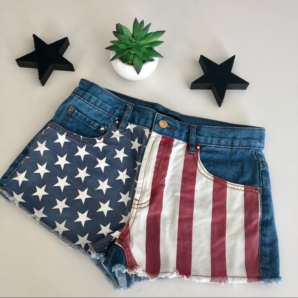 F21 Patriotic Flag High Waisted Shorts